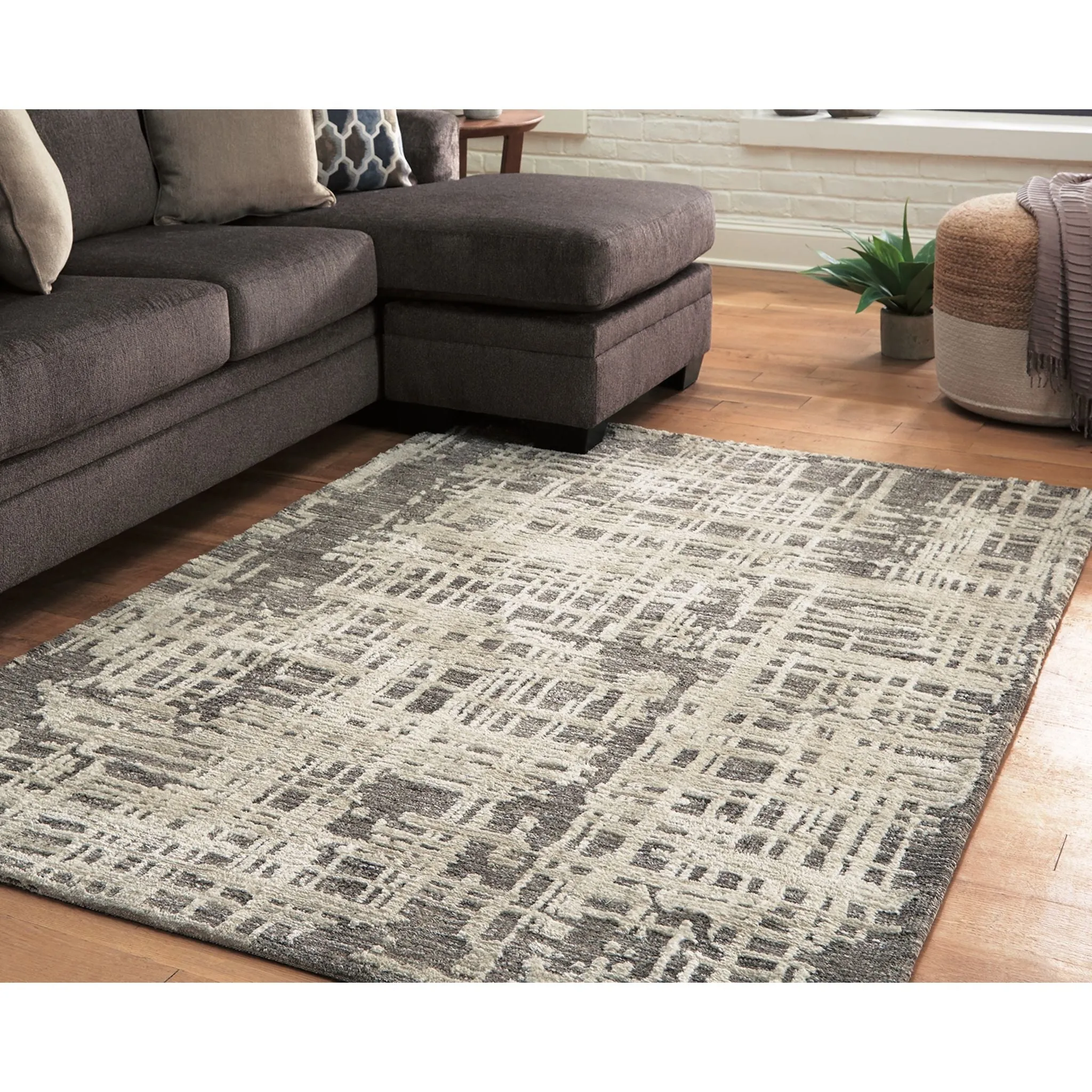 Makalo Area Rug